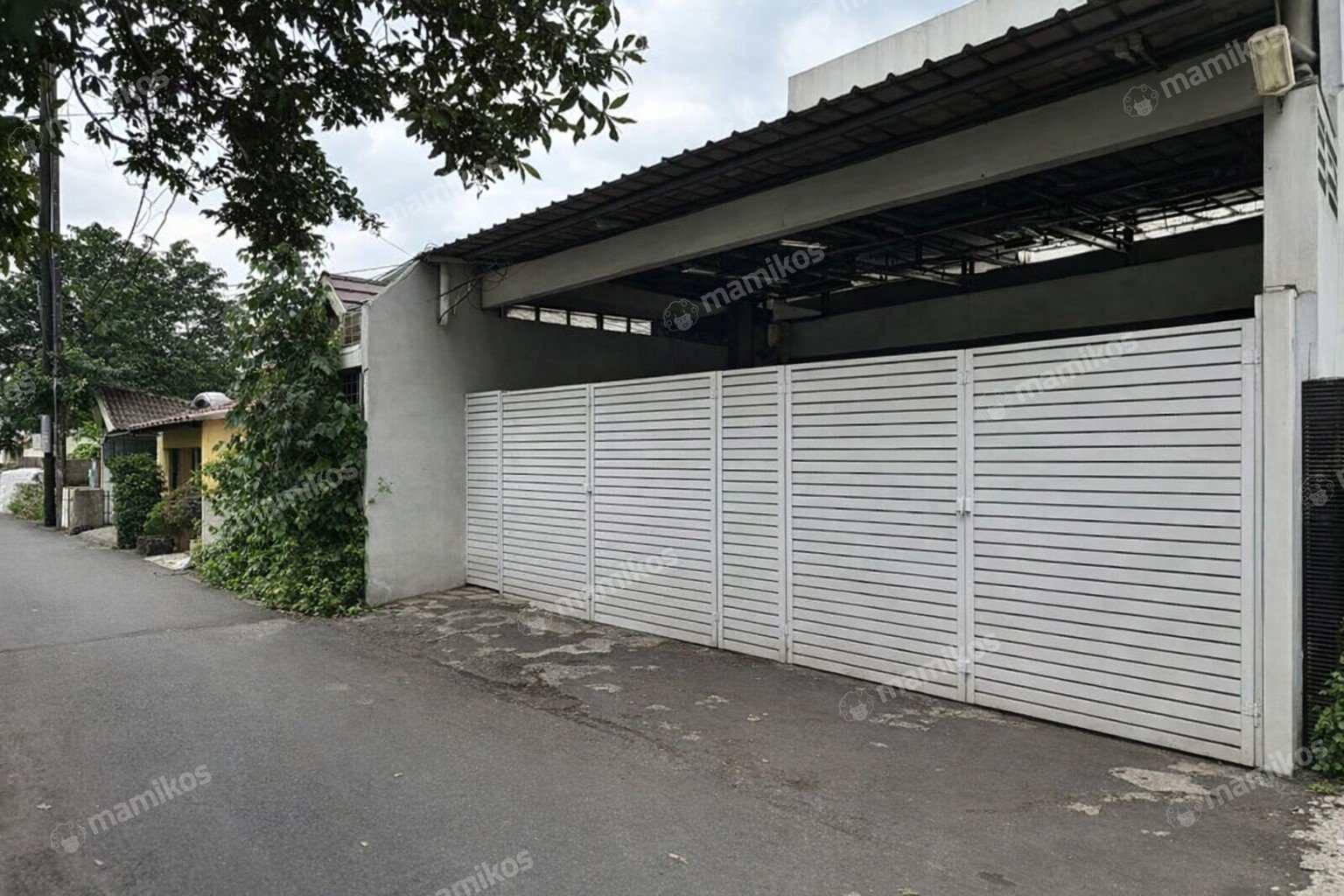 Rumah Sertifikat SHM 3 Kamar Tidur 2 Kamar Mandi Lebak Bulus Jakarta Selatan
