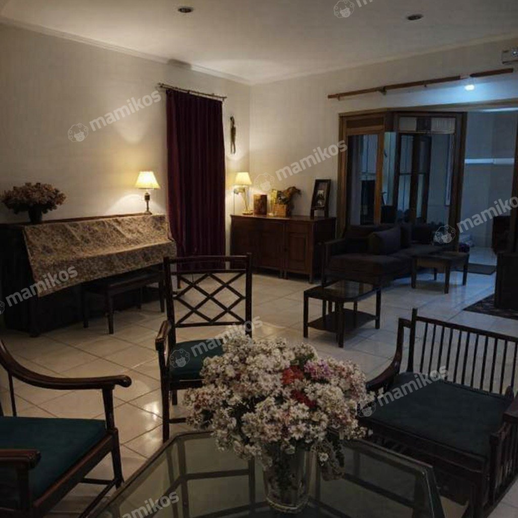 Rumah Sertifikat SHM 7 Kamar Tidur 7 Kamar Mandi Pulomas Jakarta Timur - Photo 2
