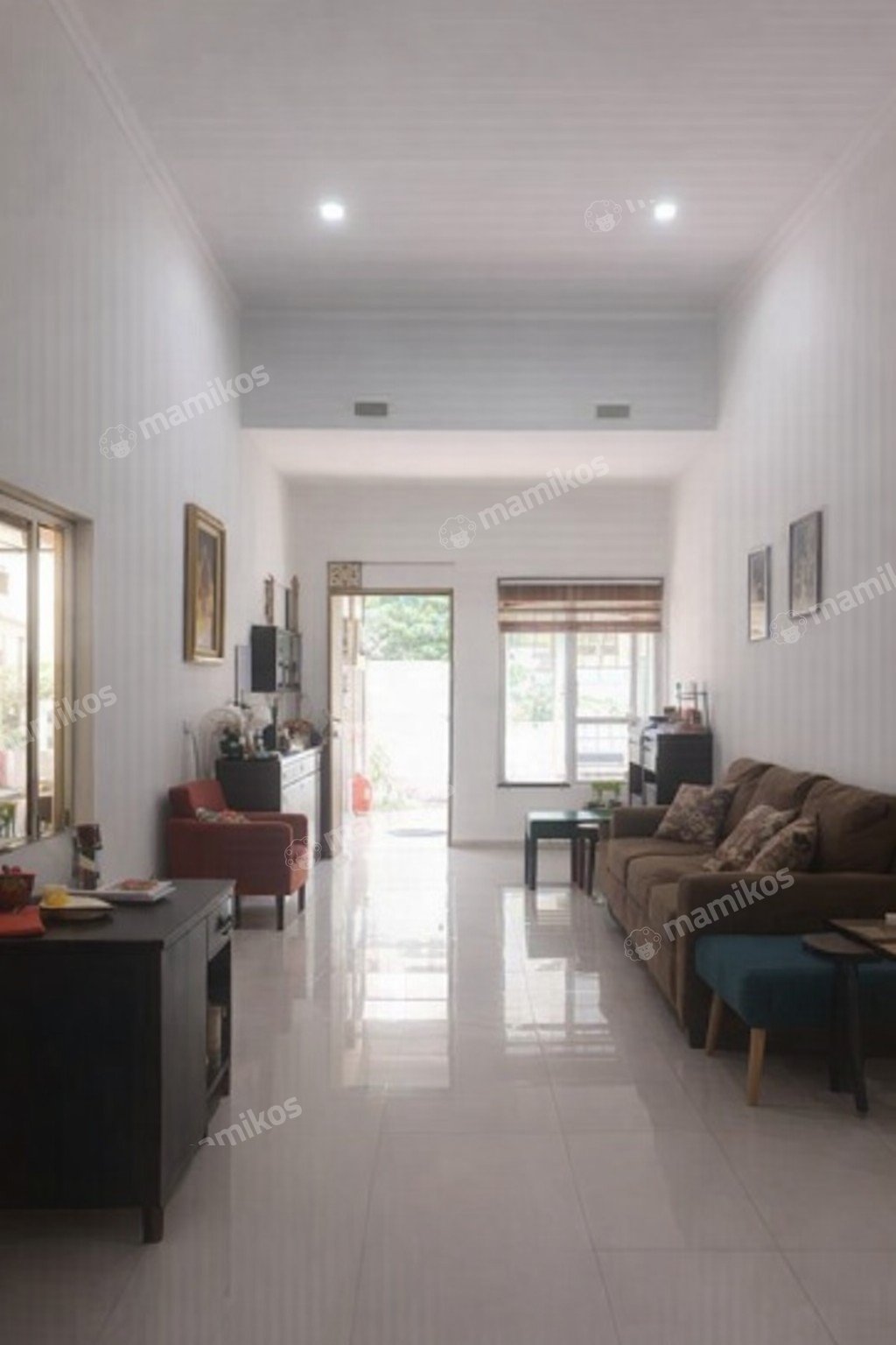 Rumah Sertifikat SHM 5 Kamar Tidur 3 Kamar Mandi Taman Surya Jakarta Barat - Photo 2
