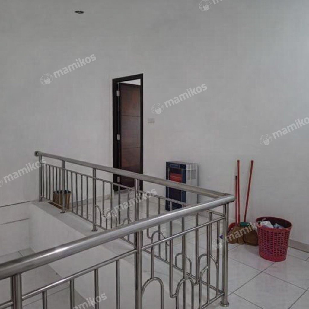 Rumah Sertifikat SHM 4 Kamar Tidur 4 Kamar Mandi Mangga Besar Jakarta Barat - Photo 2