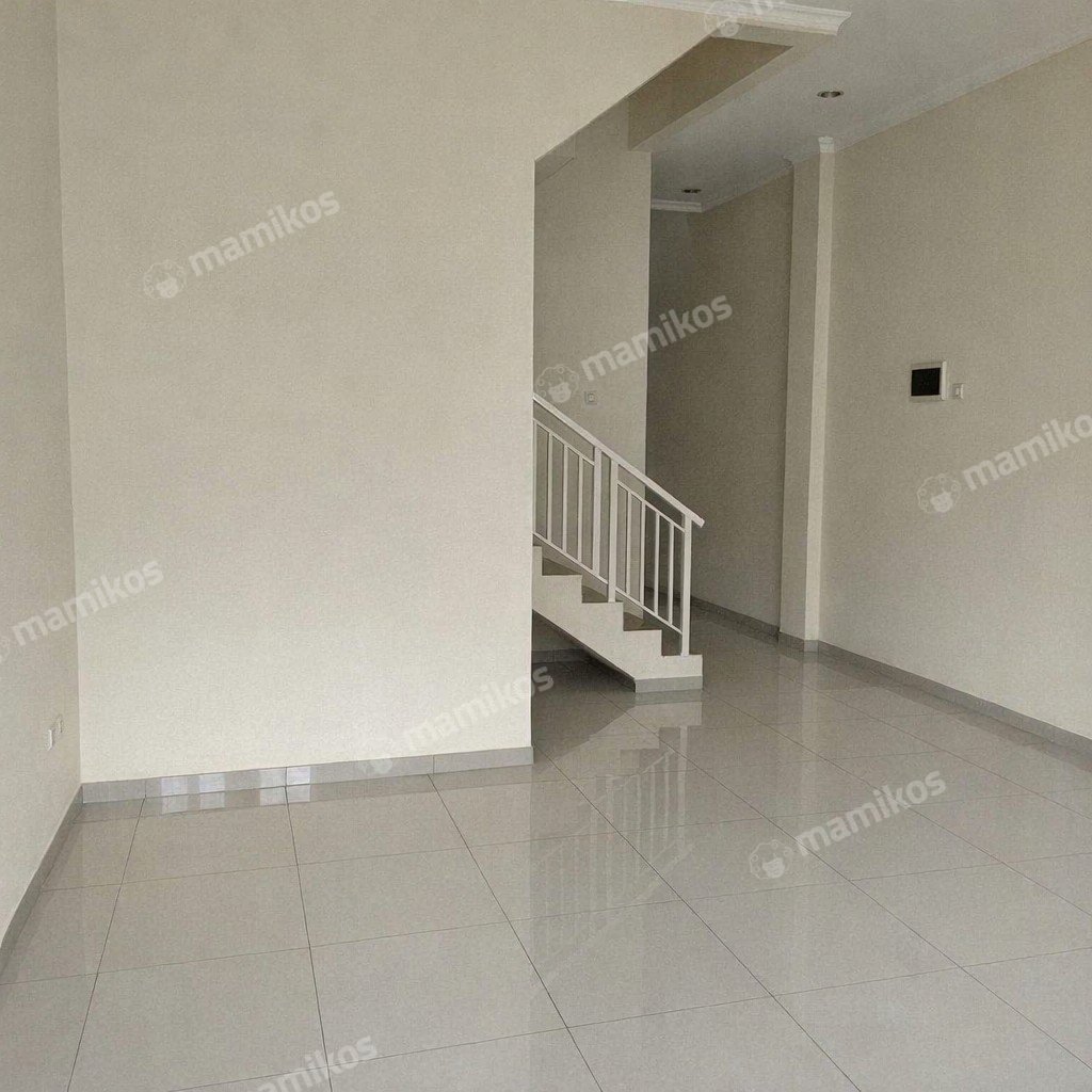 Rumah Sertifikat SHM 4 Kamar Tidur 4 Kamar Mandi Taman Surya Jakarta Barat - Photo 2