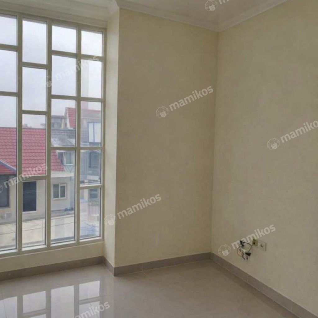 Rumah Sertifikat SHM 4 Kamar Tidur 4 Kamar Mandi Taman Surya Jakarta Barat - Photo 5