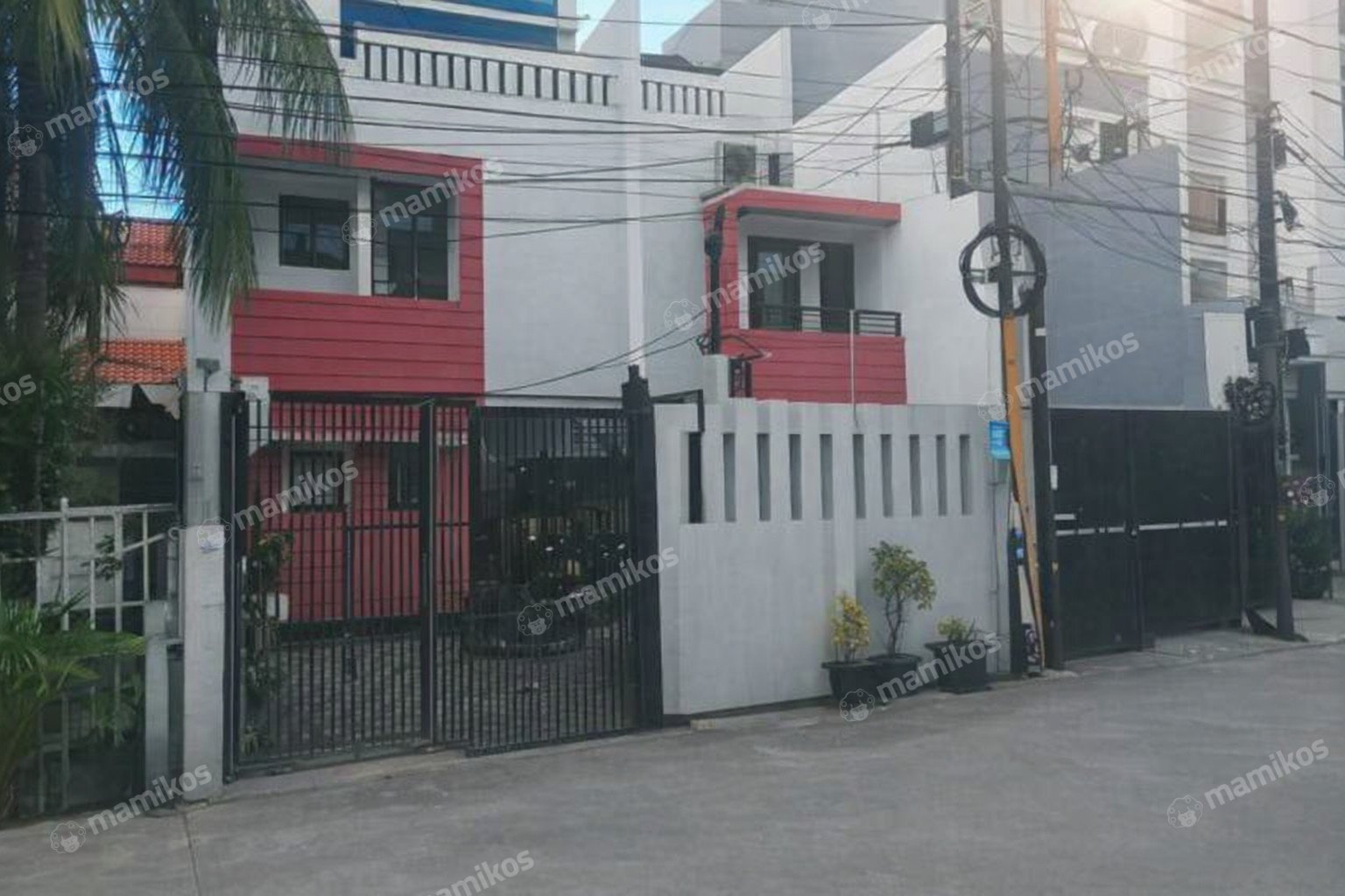 Rumah Sertifikat SHM 4 Kamar Tidur 4 Kamar Mandi Jelambar Jakarta Barat