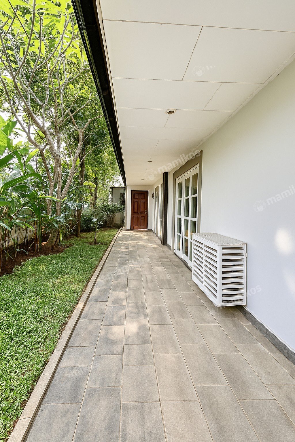 Rumah Sertifikat SHM 4 Kamar Tidur 3 Kamar Mandi Kemang Jakarta Selatan - Photo 2