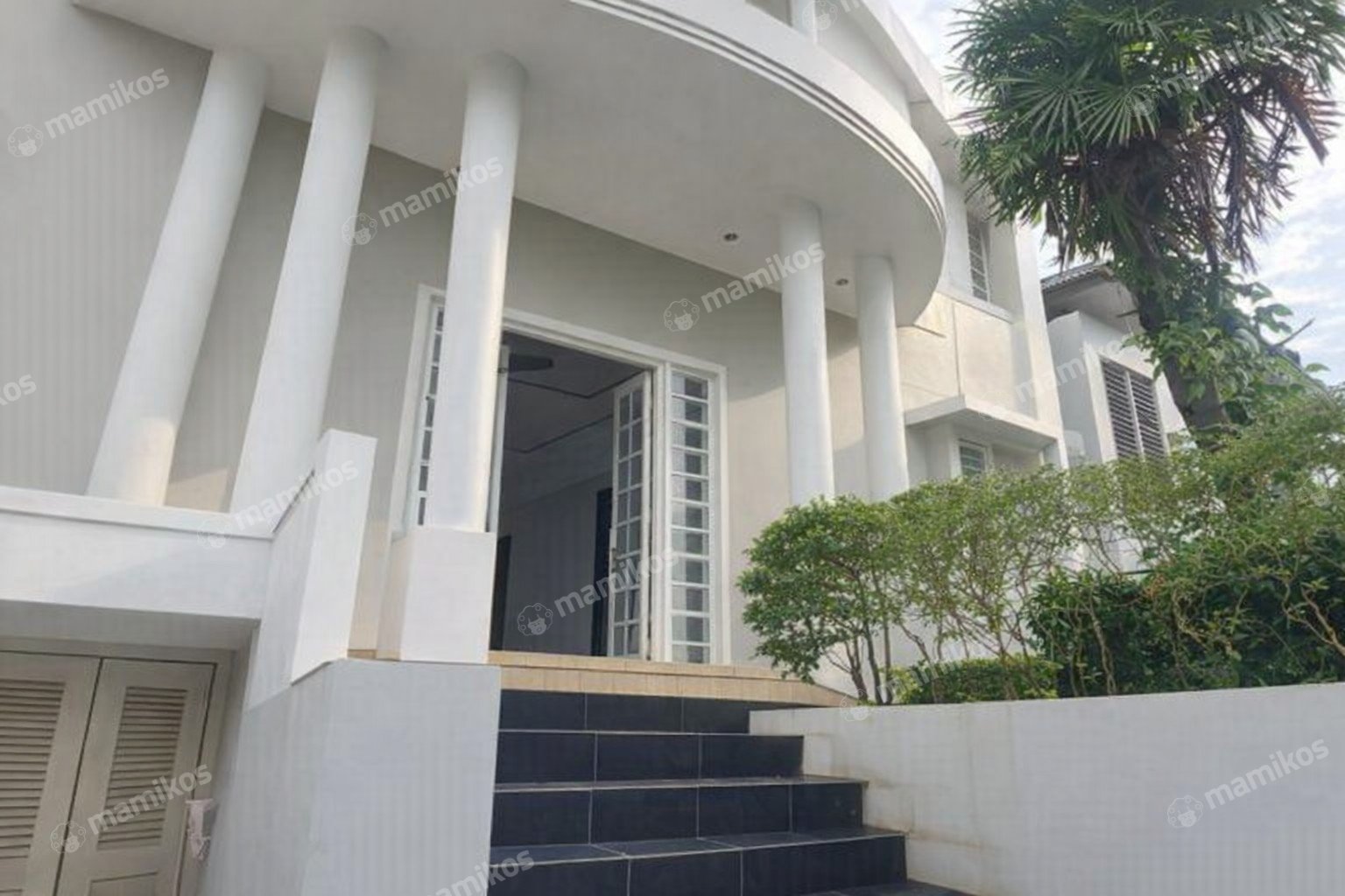 Rumah Sertifikat SHM 4 Kamar Tidur 4 Kamar Mandi Pondok Indah Jakarta Selatan