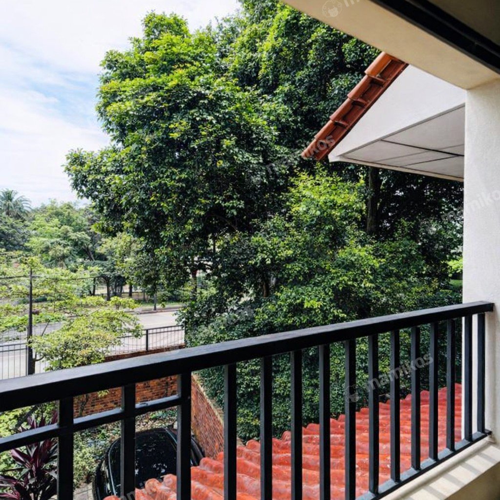 Rumah Sertifikat SHM 6 Kamar Tidur 4 Kamar Mandi Pondok Indah Jakarta Selatan - Photo 4