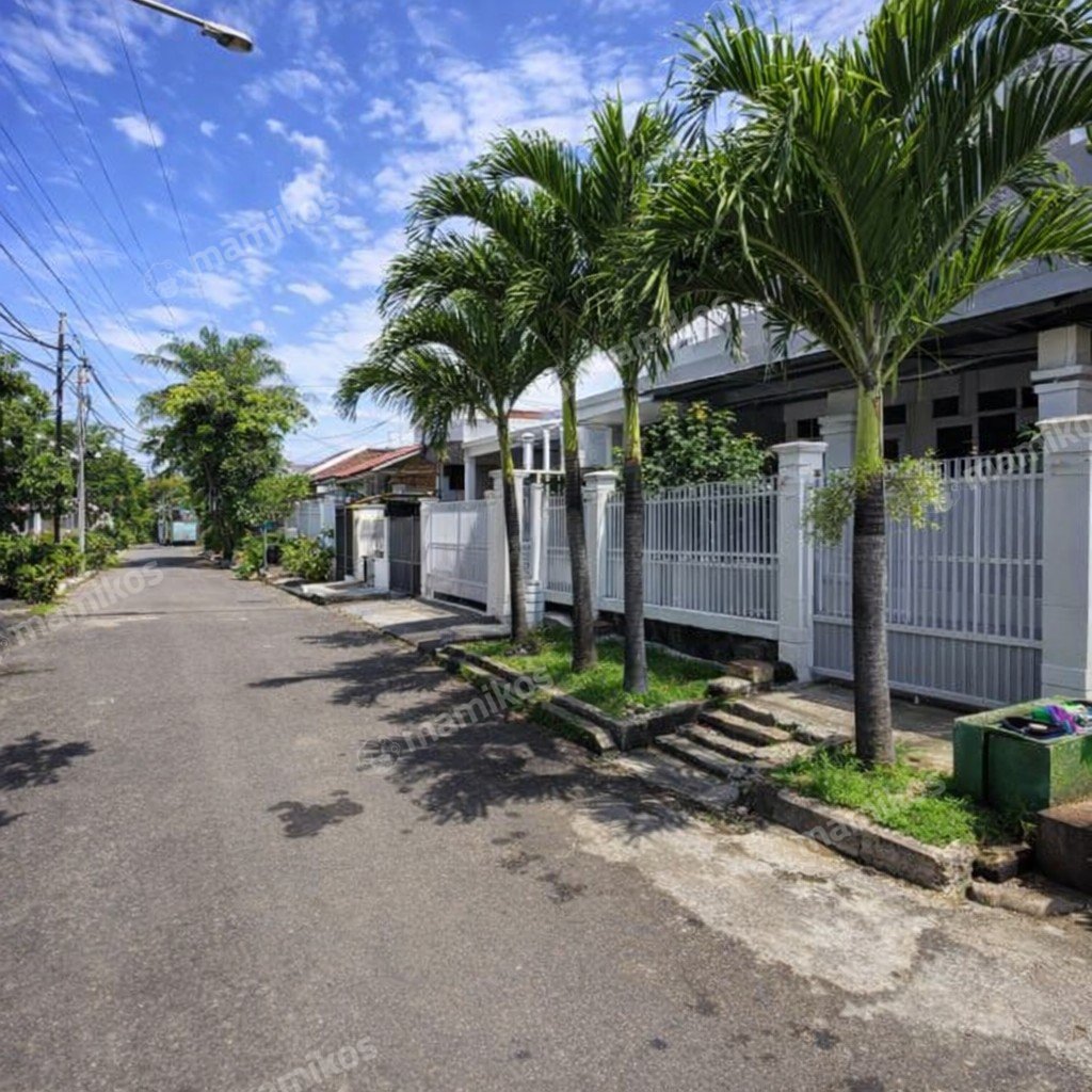 Rumah Sertifikat SHM 5 Kamar Tidur 4 Kamar Mandi Rawamangun Jakarta Timur - Photo 3