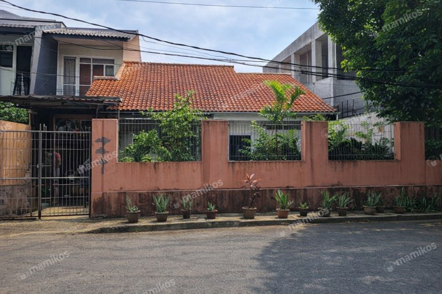 Rumah Sertifikat SHM 4 Kamar Tidur 2 Kamar Mandi Duren Sawit Jakarta Timur