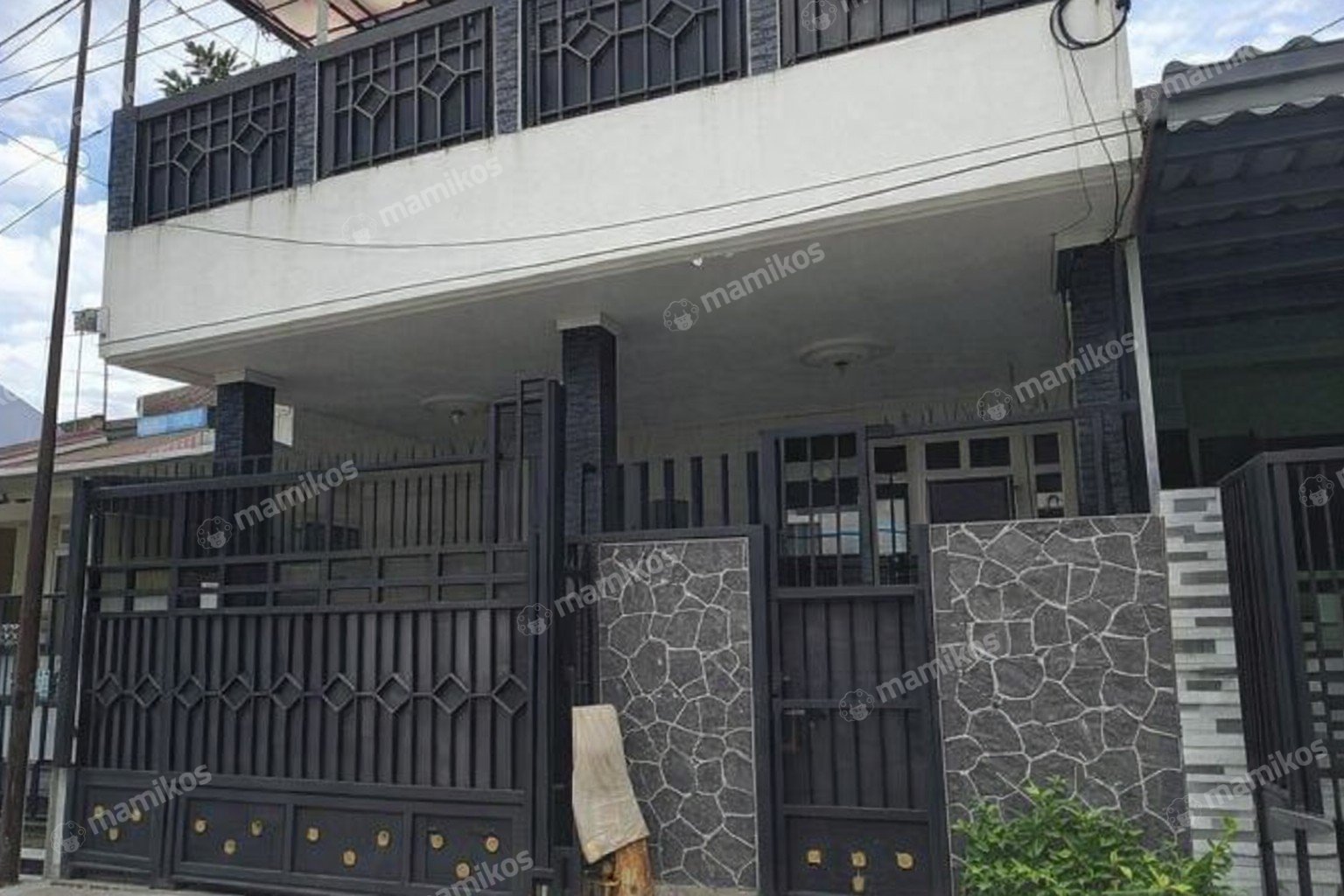 Rumah Sertifikat SHM 4 Kamar Tidur 3 Kamar Mandi Duren Sawit Jakarta Timur