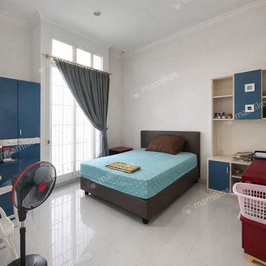 Rumah Sertifikat SHM 4 Kamar Tidur 4 Kamar Mandi Duren Sawit Jakarta Timur - Photo 3