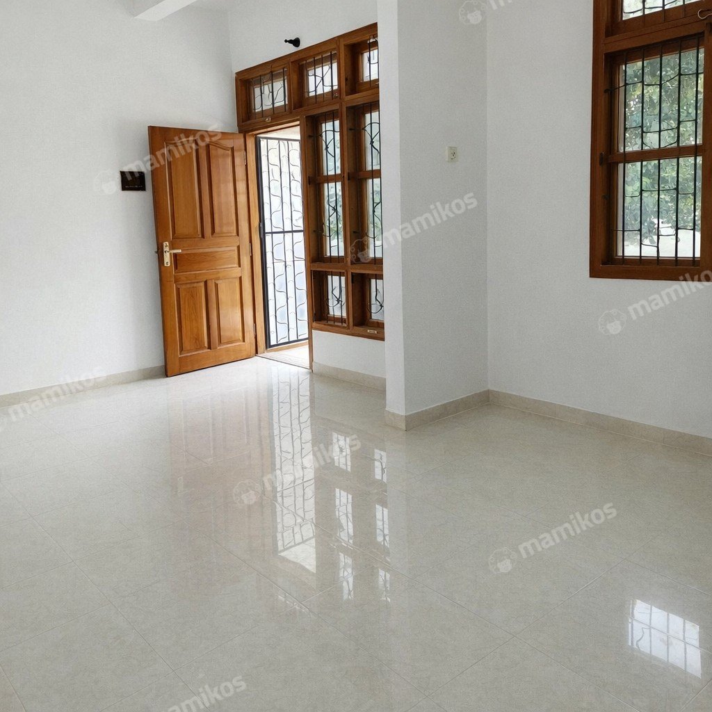 Rumah Sertifikat SHM 3 Kamar Tidur 2 Kamar Mandi Tanjung Duren Jakarta Barat - Photo 4