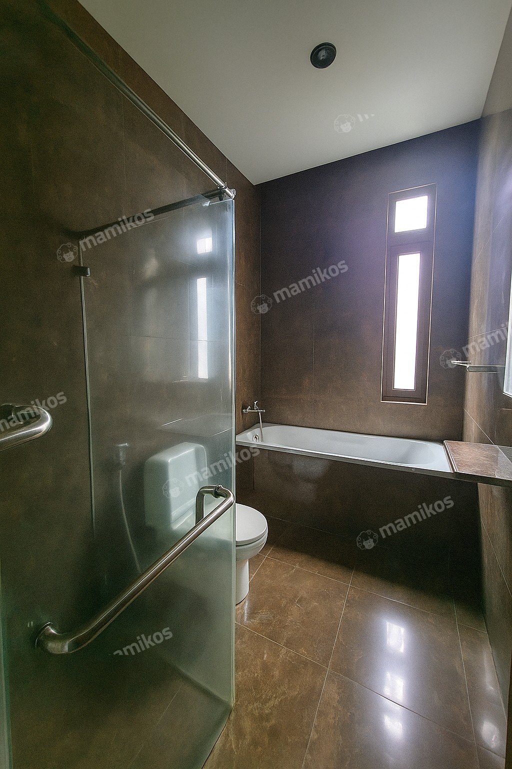 Rumah Sertifikat SHM 5 Kamar Tidur 4 Kamar Mandi Pondok Indah Jakarta Selatan - Photo 3