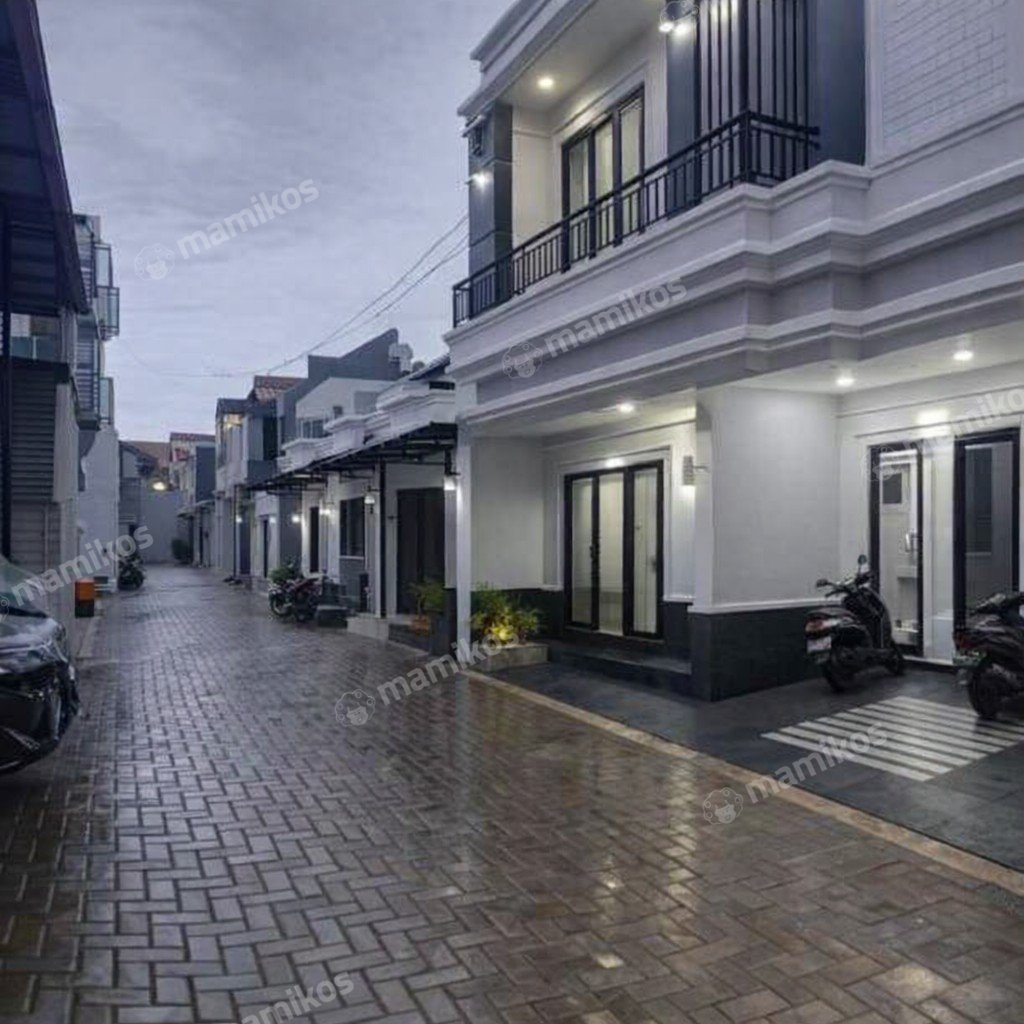Rumah Sertifikat SHM 4 Kamar Tidur 4 Kamar Mandi Jagakarsa Jakarta Selatan - Photo 2