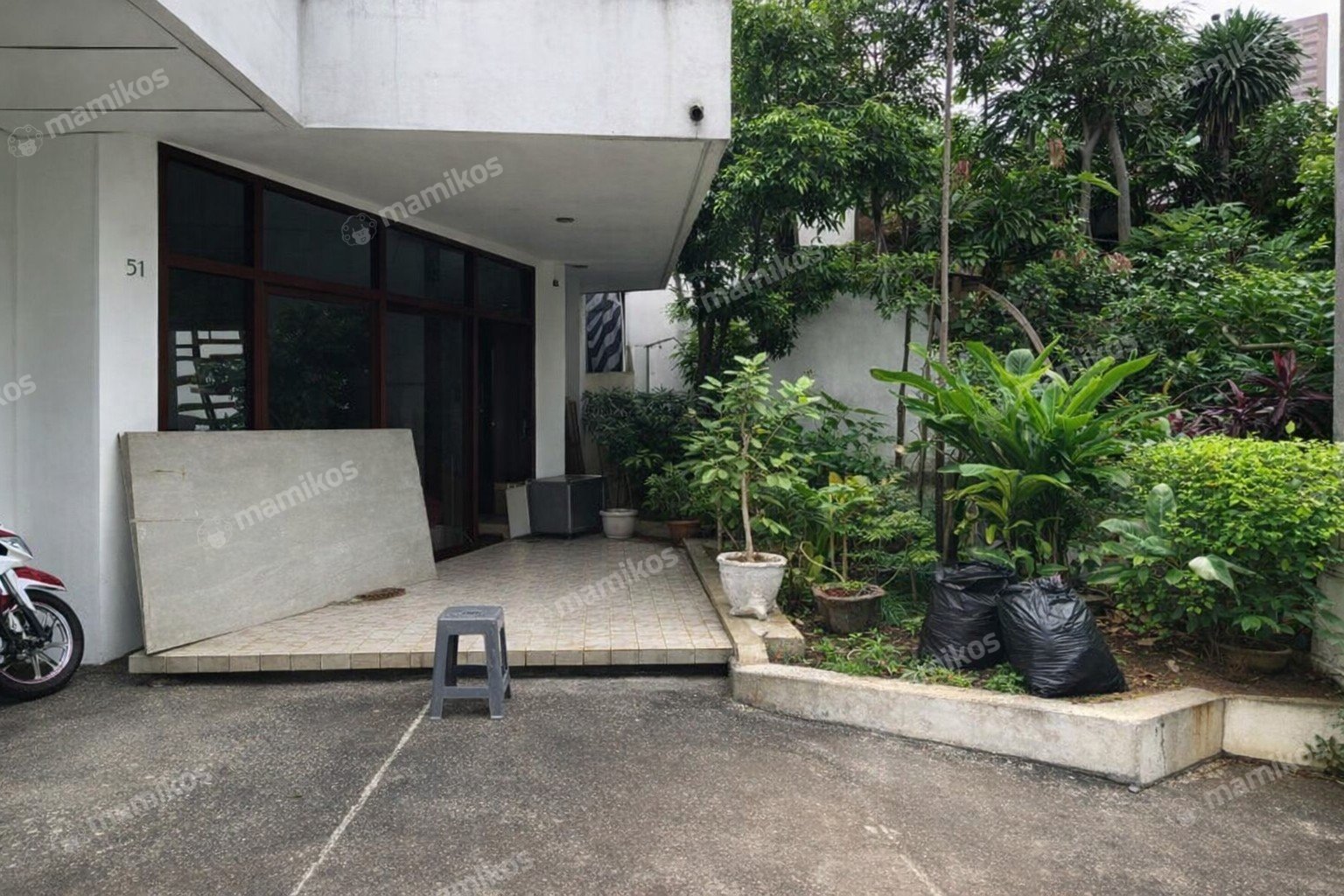 Rumah Sertifikat SHM 5 Kamar Tidur 4 Kamar Mandi Pondok Indah Jakarta Selatan