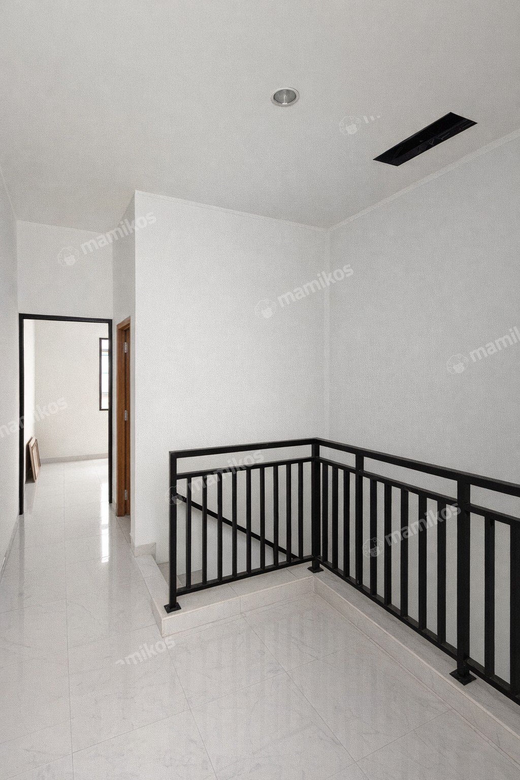 Rumah Sertifikat SHM 3 Kamar Tidur 3 Kamar Mandi Duri Kepa Jakarta Barat - Photo 4