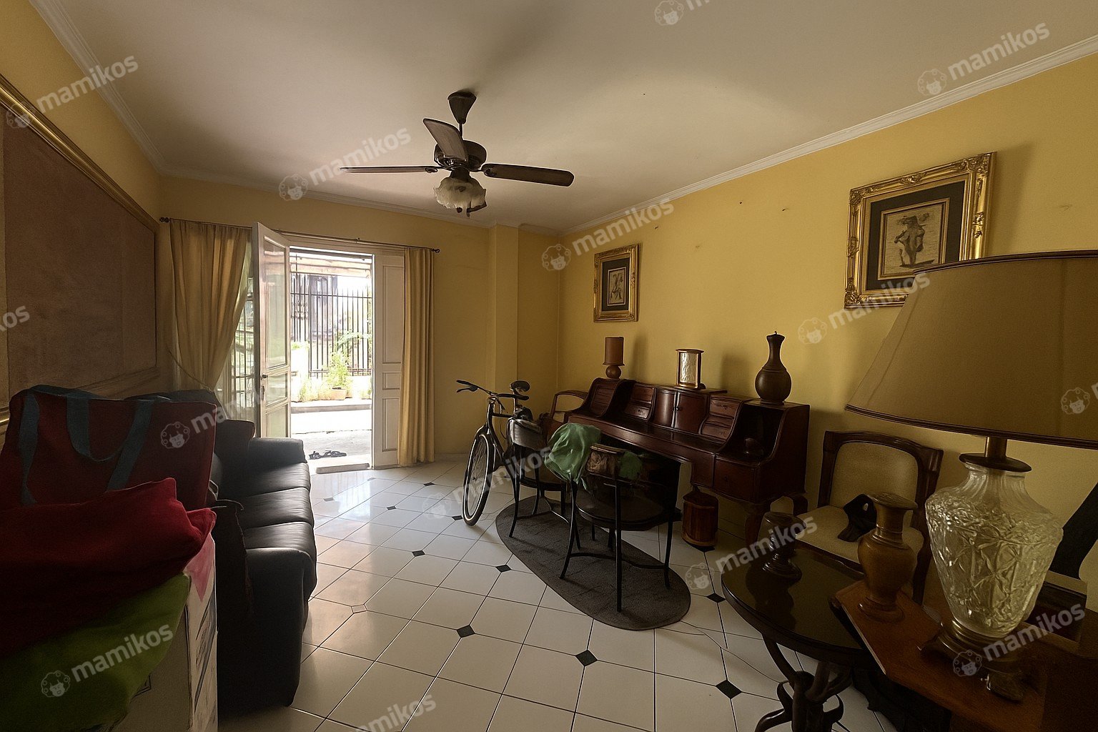 Rumah Sertifikat SHM 3 Kamar Tidur 2 Kamar Mandi Gandaria Jakarta Selatan - Photo 3