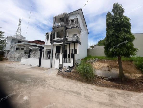 Rumah Sertifikat SHM 5 Kamar Tidur 5 Kamar Mandi Medan Sunggal Medan - Photo 2