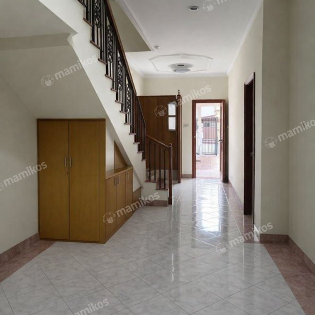 Rumah Sertifikat SHM 3 Kamar Tidur 3 Kamar Mandi Taman Surya Jakarta Barat - Photo 2