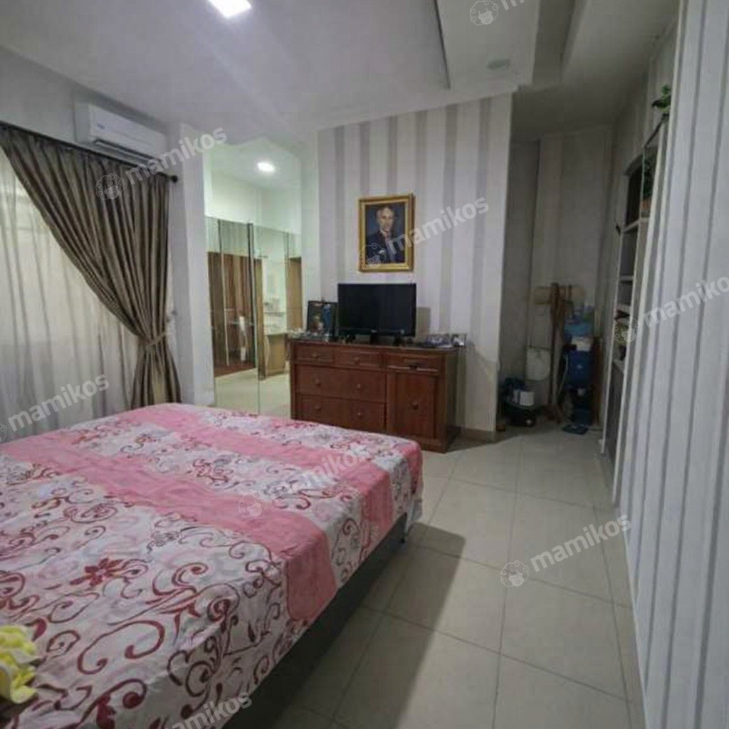 Rumah Sertifikat SHM 3 Kamar Tidur 3 Kamar Mandi Daan Mogot Jakarta Barat - Photo 2
