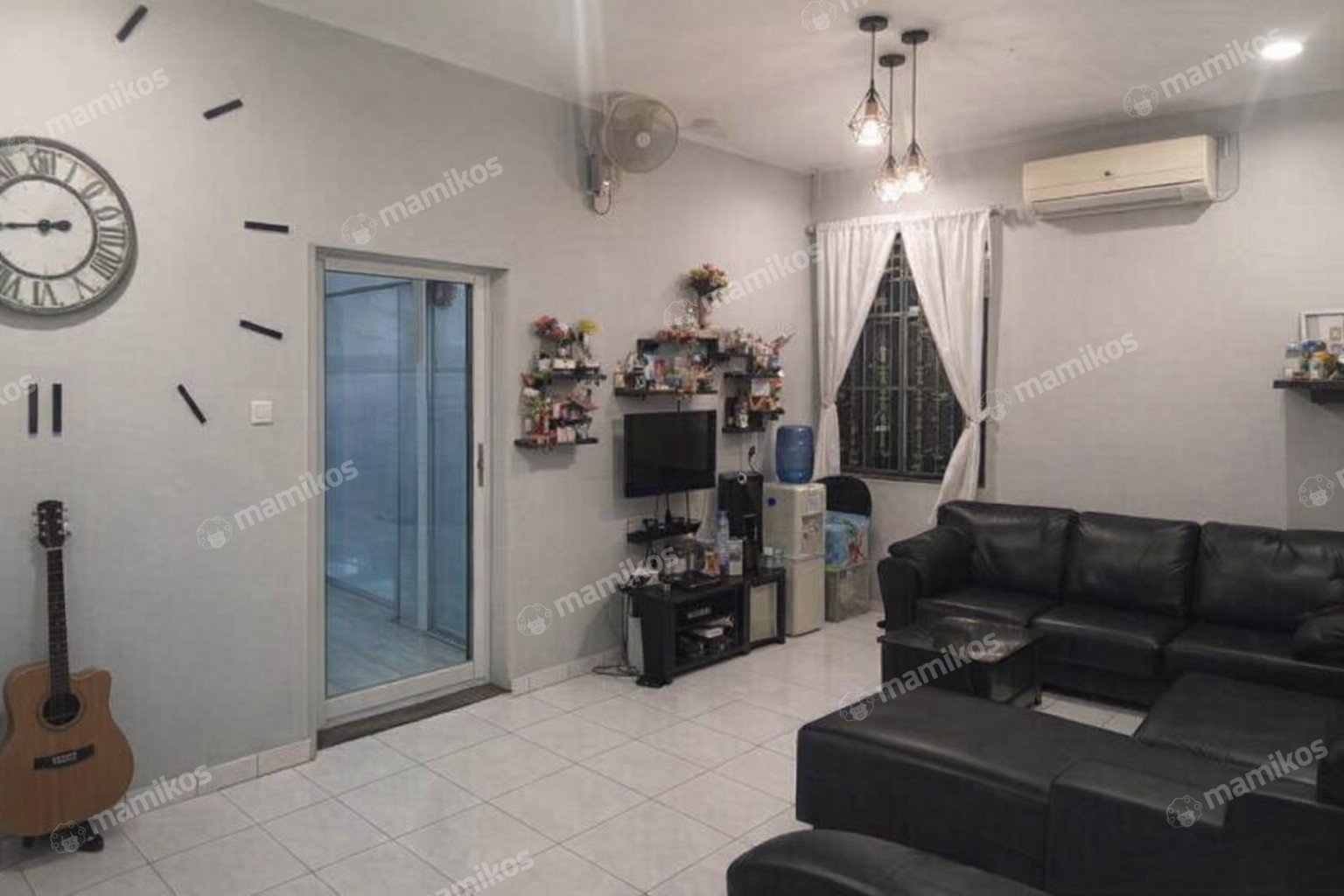 Rumah Sertifikat SHM 4 Kamar Tidur 3 Kamar Mandi Taman Palem Jakarta Barat