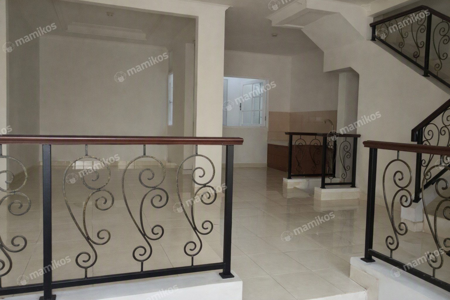 Rumah Sertifikat SHM 5 Kamar Tidur 4 Kamar Mandi Kelapa Gading Jakarta Utara - Photo 2