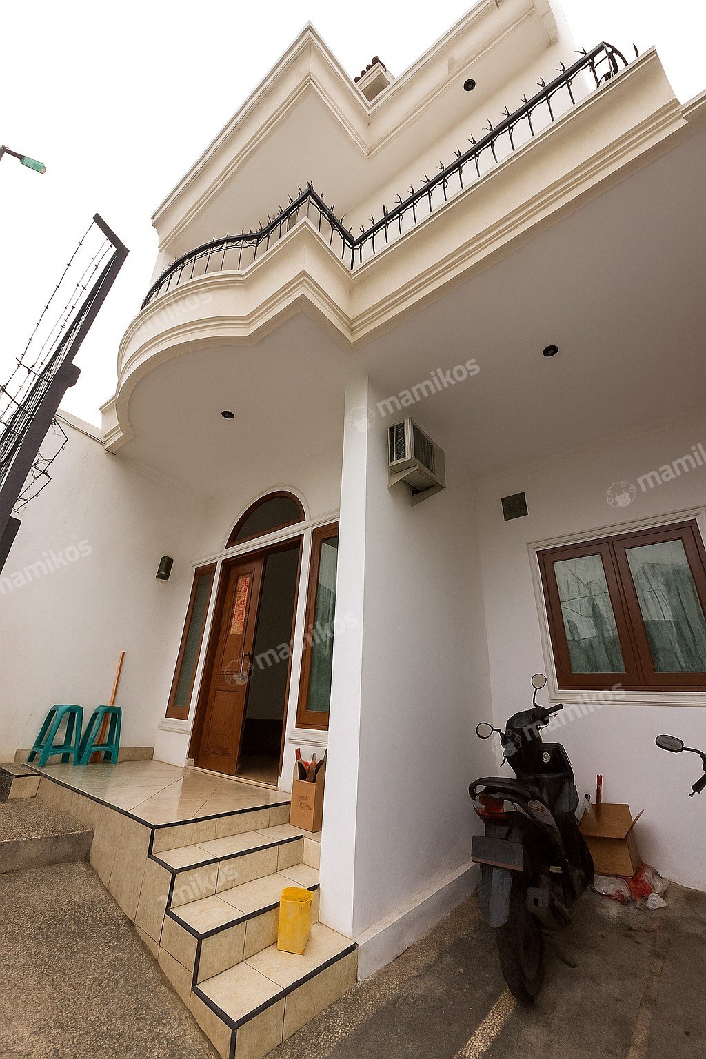 Rumah Sertifikat SHM 5 Kamar Tidur 3 Kamar Mandi Tanjung Duren Utara Jakarta Barat - Photo 2