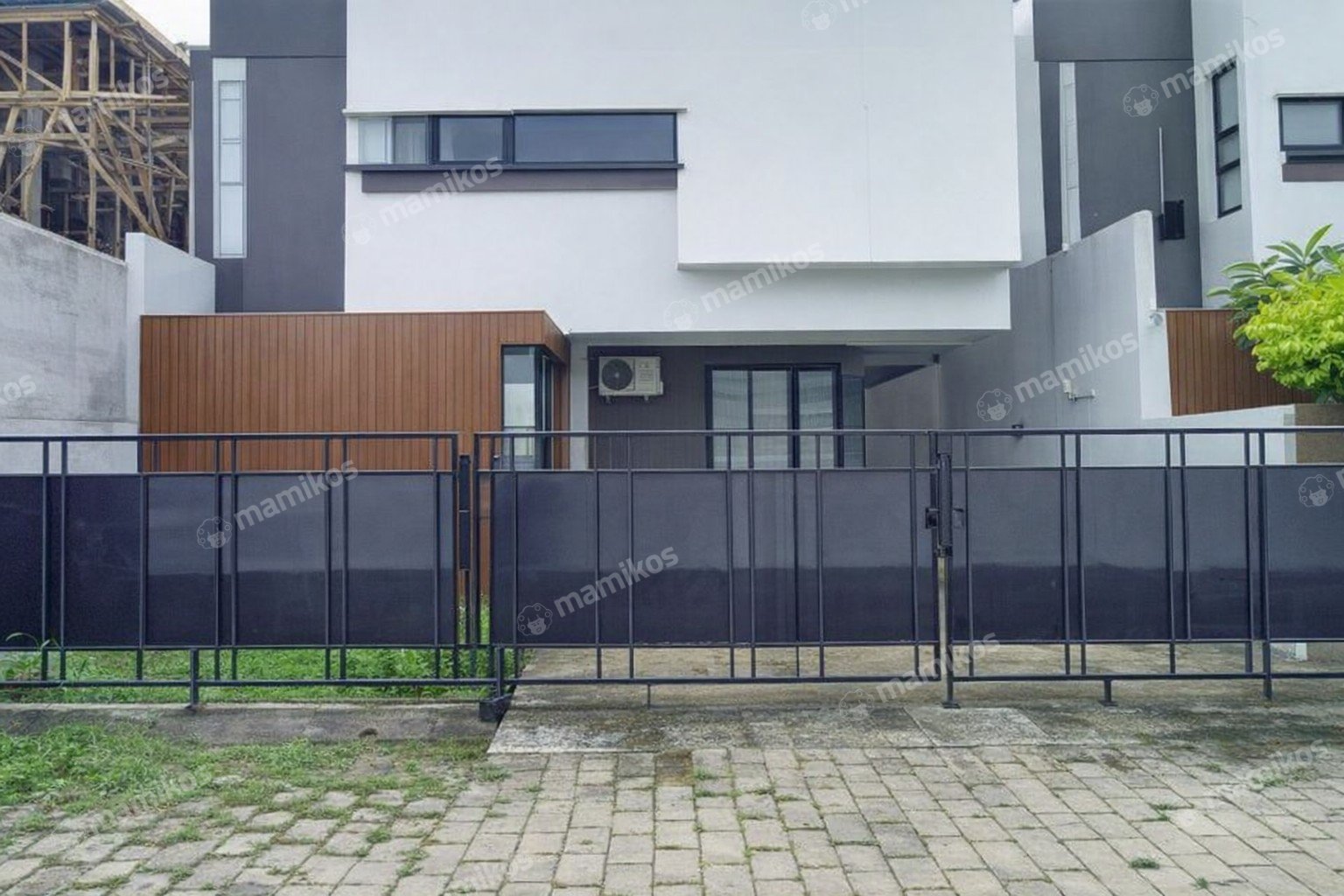 Rumah Sertifikat SHM 4 Kamar Tidur 4 Kamar Mandi Cilandak Jakarta Selatan