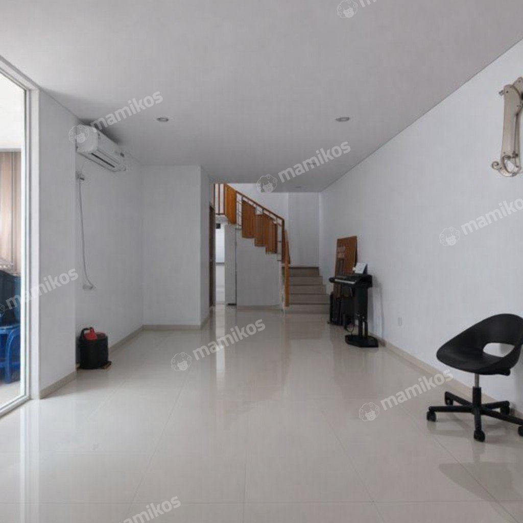 Rumah Sertifikat SHM 4 Kamar Tidur 4 Kamar Mandi Cilandak Jakarta Selatan - Photo 2