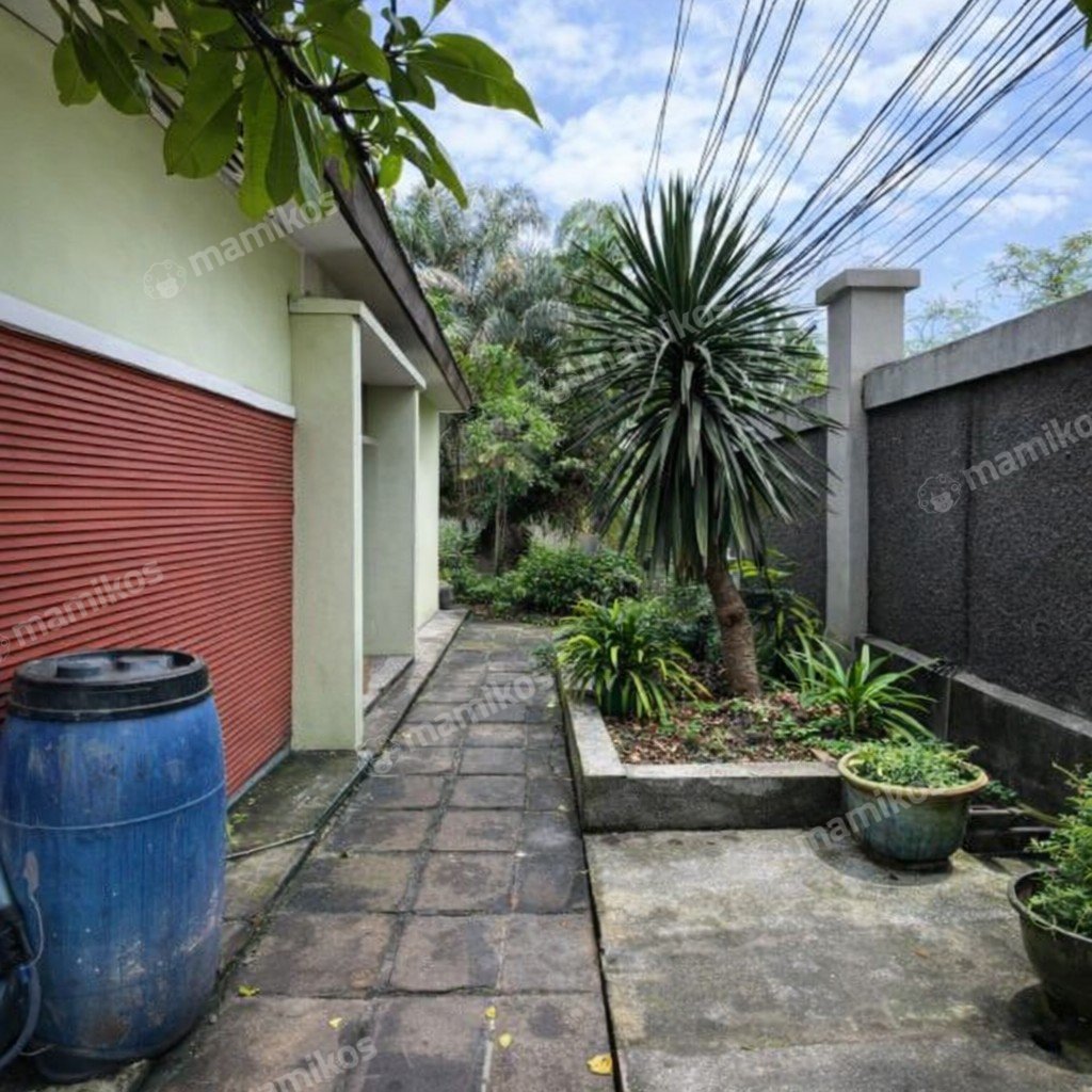 Rumah Sertifikat SHM 3 Kamar Tidur 2 Kamar Mandi Setiabudi Jakarta Selatan - Photo 3