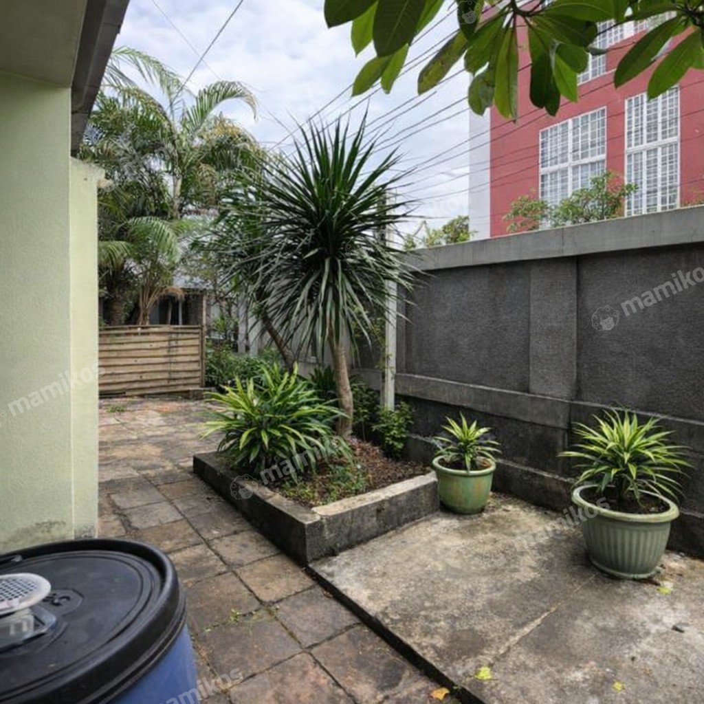 Rumah Sertifikat SHM 3 Kamar Tidur 2 Kamar Mandi Setiabudi Jakarta Selatan - Photo 4
