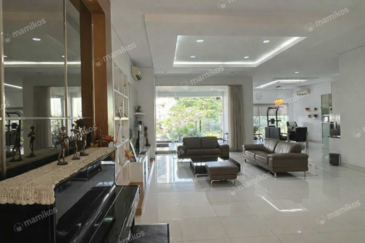Rumah Sertifikat SHM 4 Kamar Tidur 4 Kamar Mandi Pantai Indah Kapuk Jakarta Utara