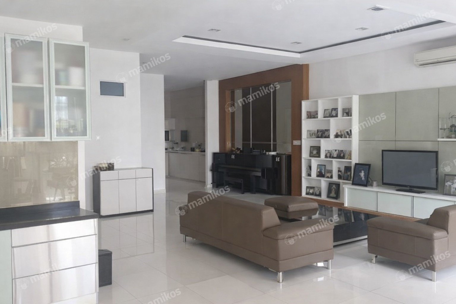 Rumah Sertifikat SHM 4 Kamar Tidur 4 Kamar Mandi Pantai Indah Kapuk Jakarta Utara - Photo 5