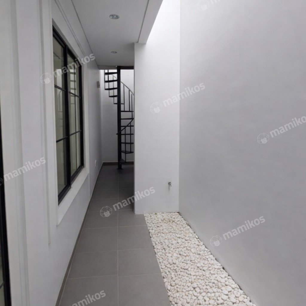 Rumah Sertifikat PPJB 4 Kamar Tidur 3 Kamar Mandi Pantai Indah Kapuk 2 Jakarta Utara - Photo 2