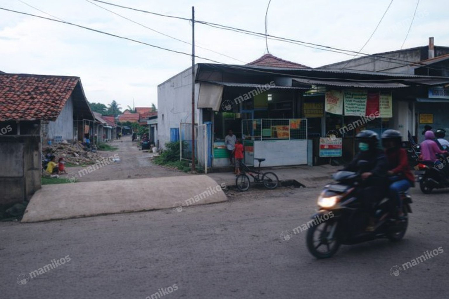 Rumah Sertifikat SHM 5 Kamar Tidur 5 Kamar Mandi Cengkareng Jakarta Barat - Photo 3