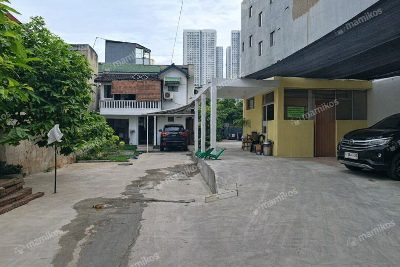 Rumah Sertifikat PPJB 5 Kamar Tidur 3 Kamar Mandi Jembatan Besi Jakarta Barat
