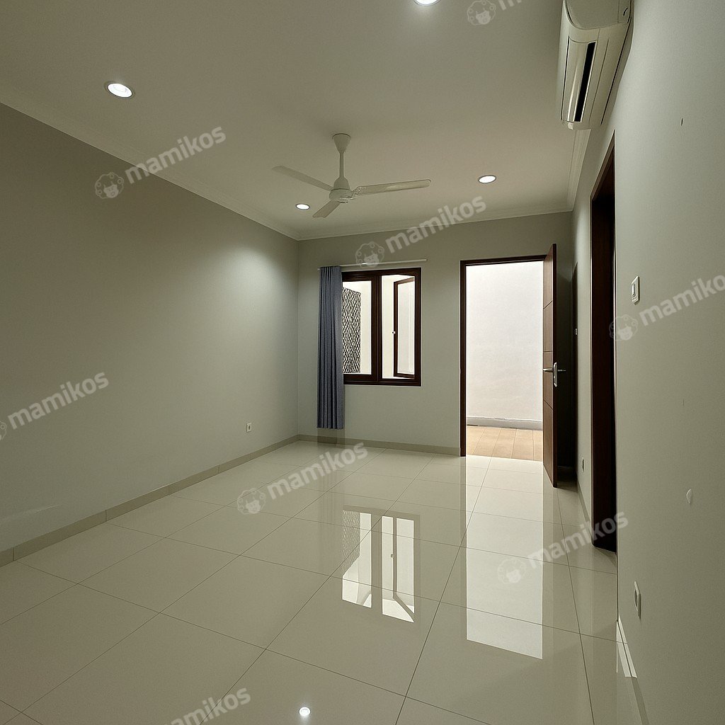 Rumah Sertifikat SHM 3 Kamar Tidur 3 Kamar Mandi Pondok Indah Jakarta Selatan - Photo 3