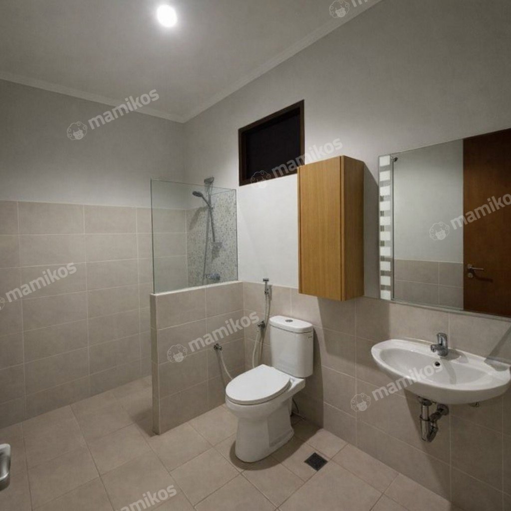 Rumah Sertifikat SHM 3 Kamar Tidur 3 Kamar Mandi Pondok Indah Jakarta Selatan - Photo 4