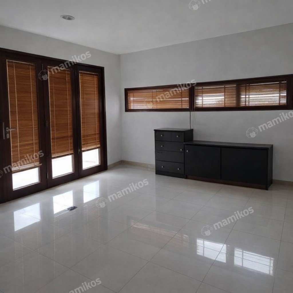 Rumah Sertifikat SHM 4 Kamar Tidur 3 Kamar Mandi Cilandak Jakarta Selatan - Photo 3