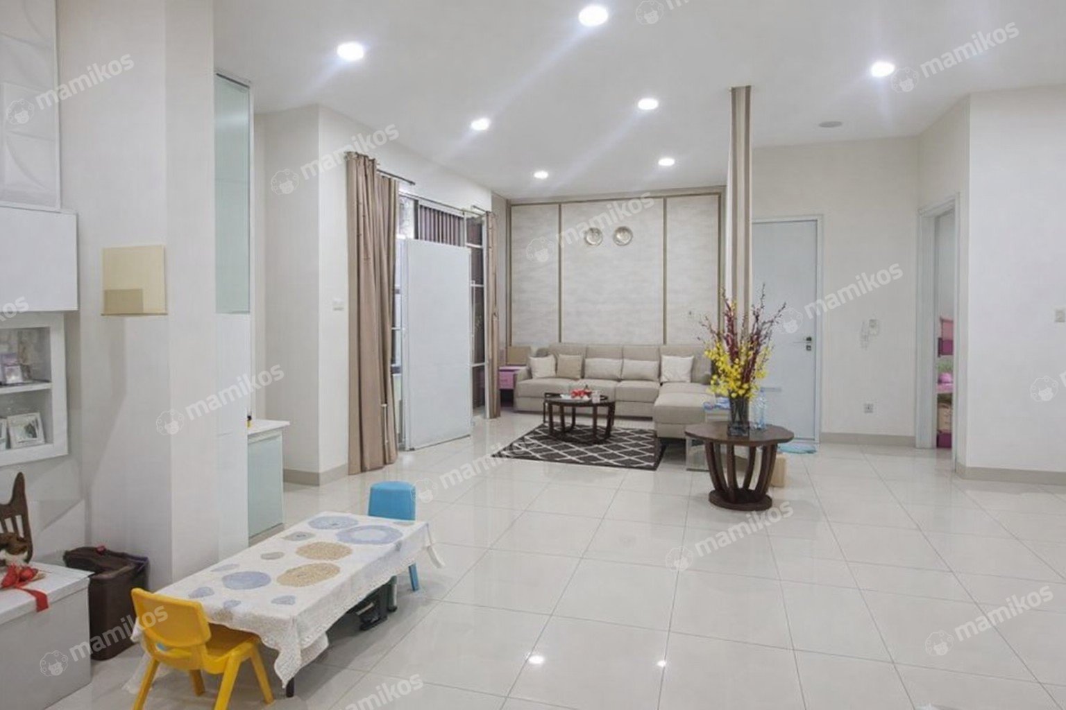 Rumah Sertifikat SHM 4 Kamar Tidur 3 Kamar Mandi Green Lake City Jakarta Barat