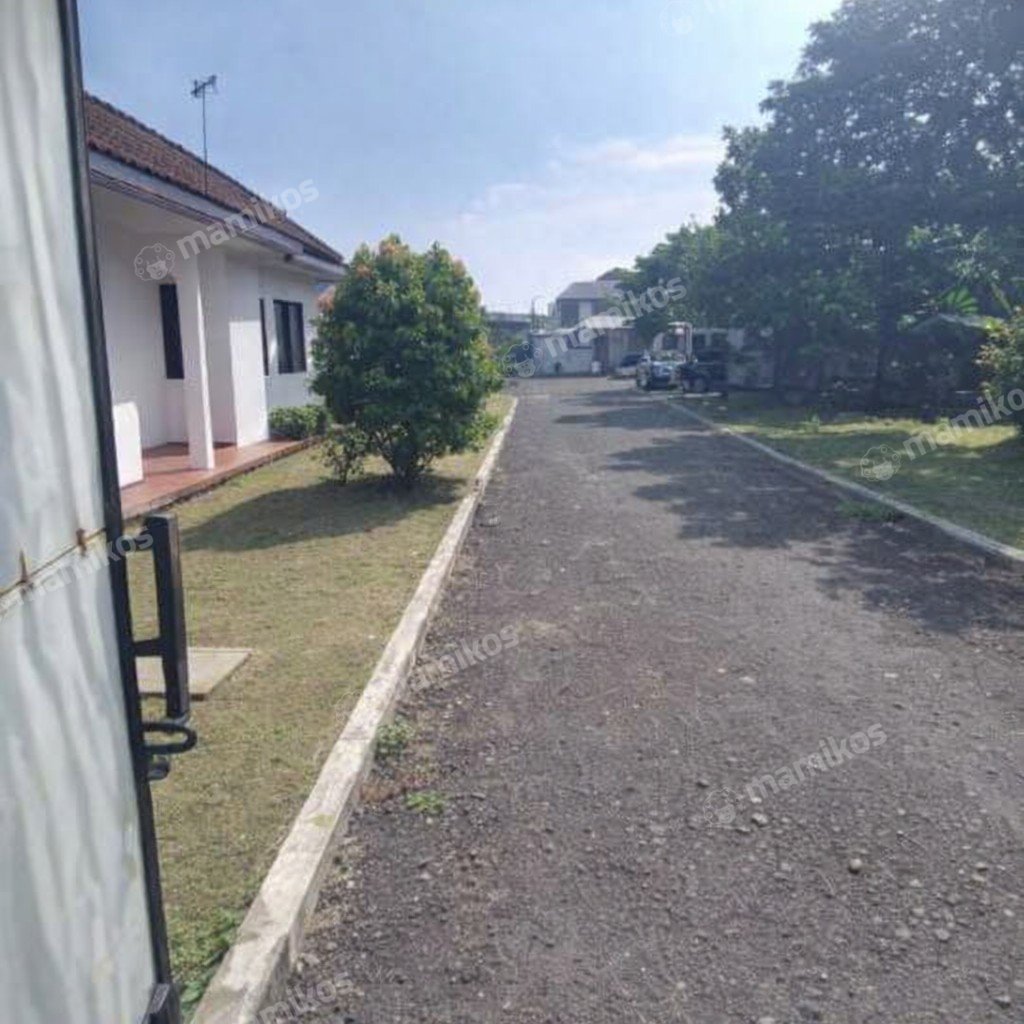 Rumah Sertifikat SHM 4 Kamar Tidur 4 Kamar Mandi Jatinegara Jakarta Timur - Photo 2