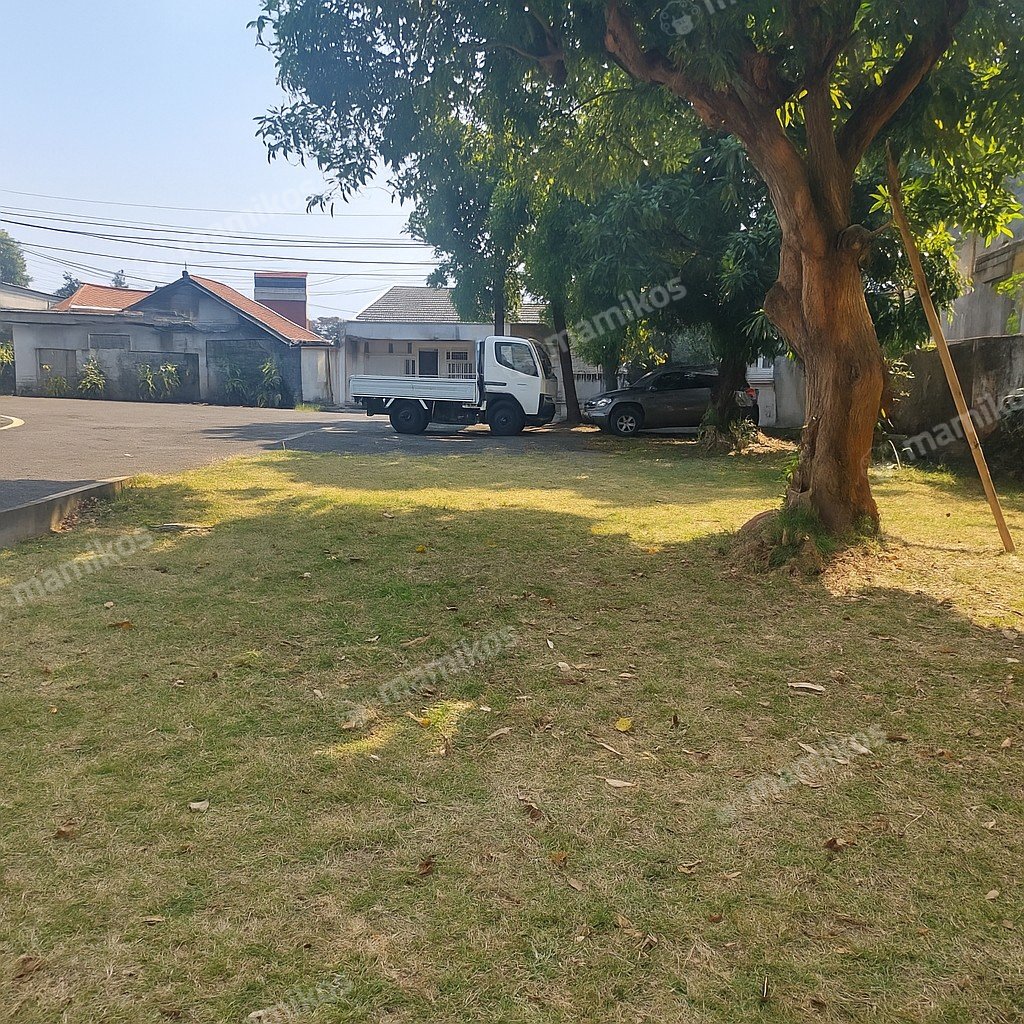 Rumah Sertifikat SHM 4 Kamar Tidur 4 Kamar Mandi Jatinegara Jakarta Timur - Photo 3