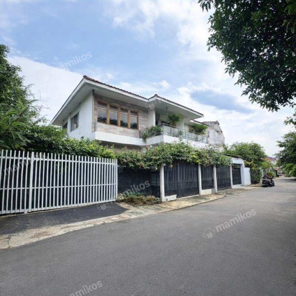 Rumah Sertifikat SHM 7 Kamar Tidur 7 Kamar Mandi Warung Buncit Jakarta Selatan - Photo 2
