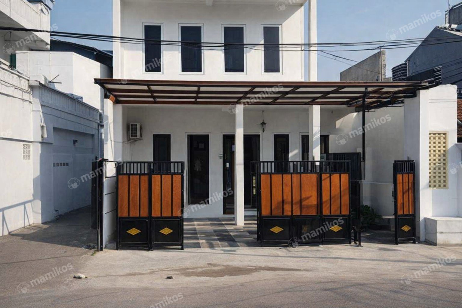 Rumah Sertifikat SHM 5 Kamar Tidur 4 Kamar Mandi Matraman Jakarta Timur
