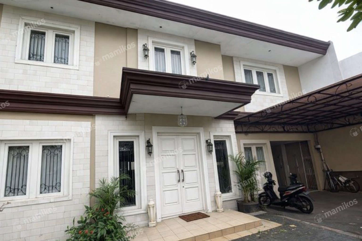 Rumah Sertifikat SHM 4 Kamar Tidur 3 Kamar Mandi Kemang Jakarta Selatan