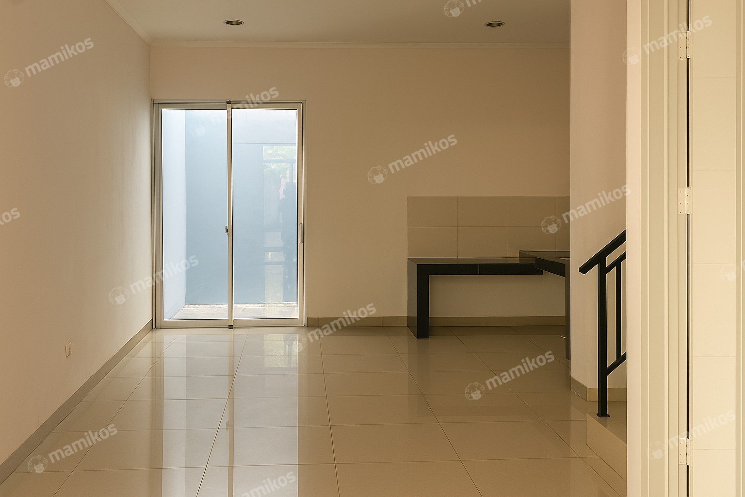 Rumah Sertifikat SHM 4 Kamar Tidur 3 Kamar Mandi Green Lake City Jakarta Barat