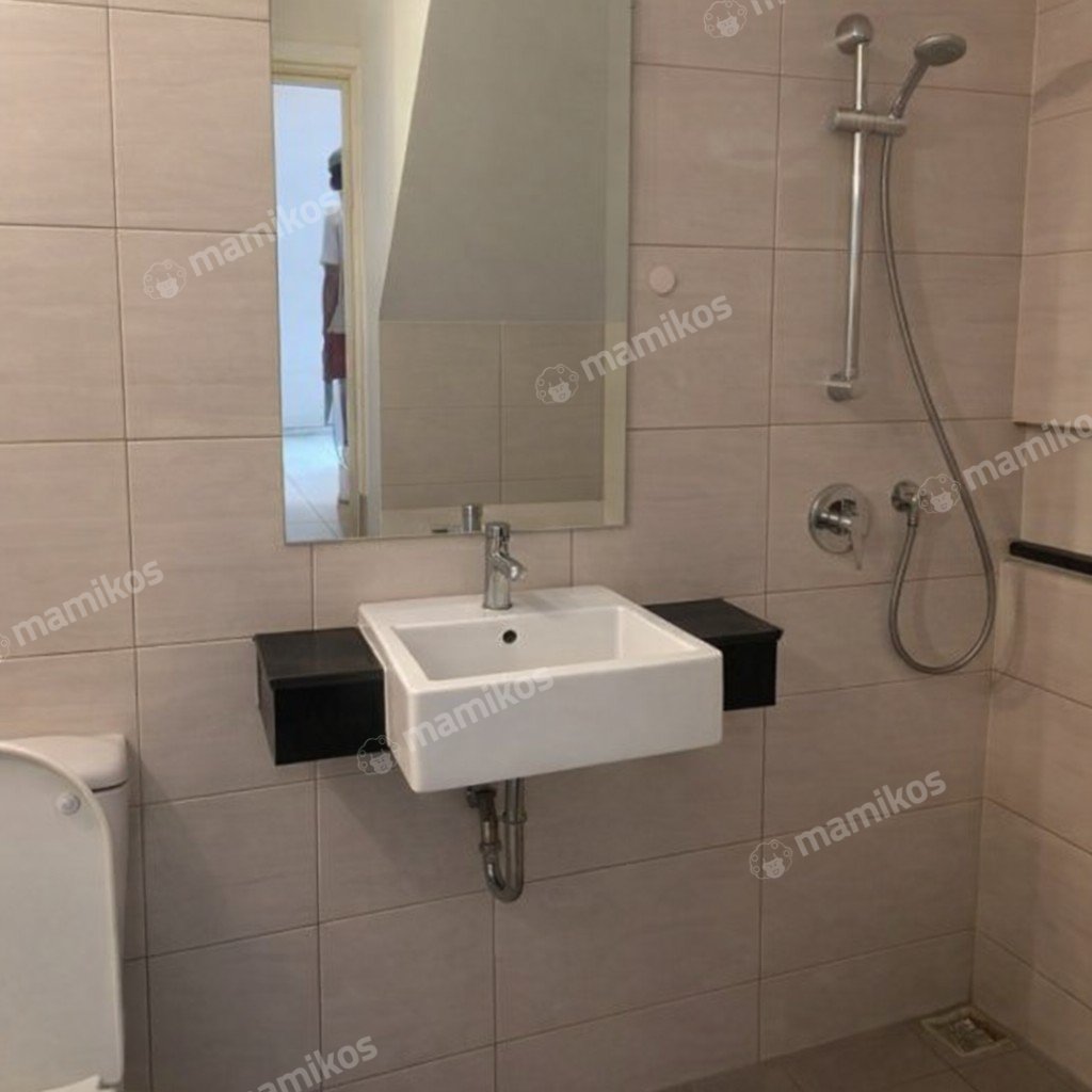 Rumah Sertifikat SHM 4 Kamar Tidur 3 Kamar Mandi Green Lake City Jakarta Barat - Photo 2