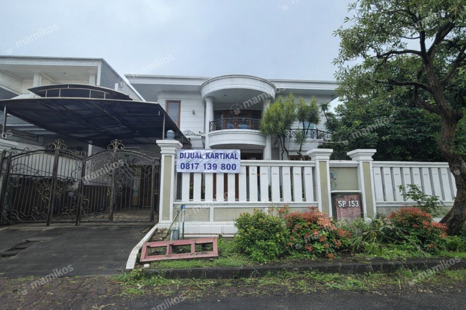 Rumah Sertifikat SHM 7 Kamar Tidur 6 Kamar Mandi Intercon Jakarta Barat