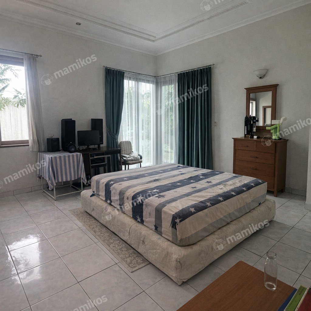 Rumah Sertifikat SHM 7 Kamar Tidur 6 Kamar Mandi Intercon Jakarta Barat - Photo 4