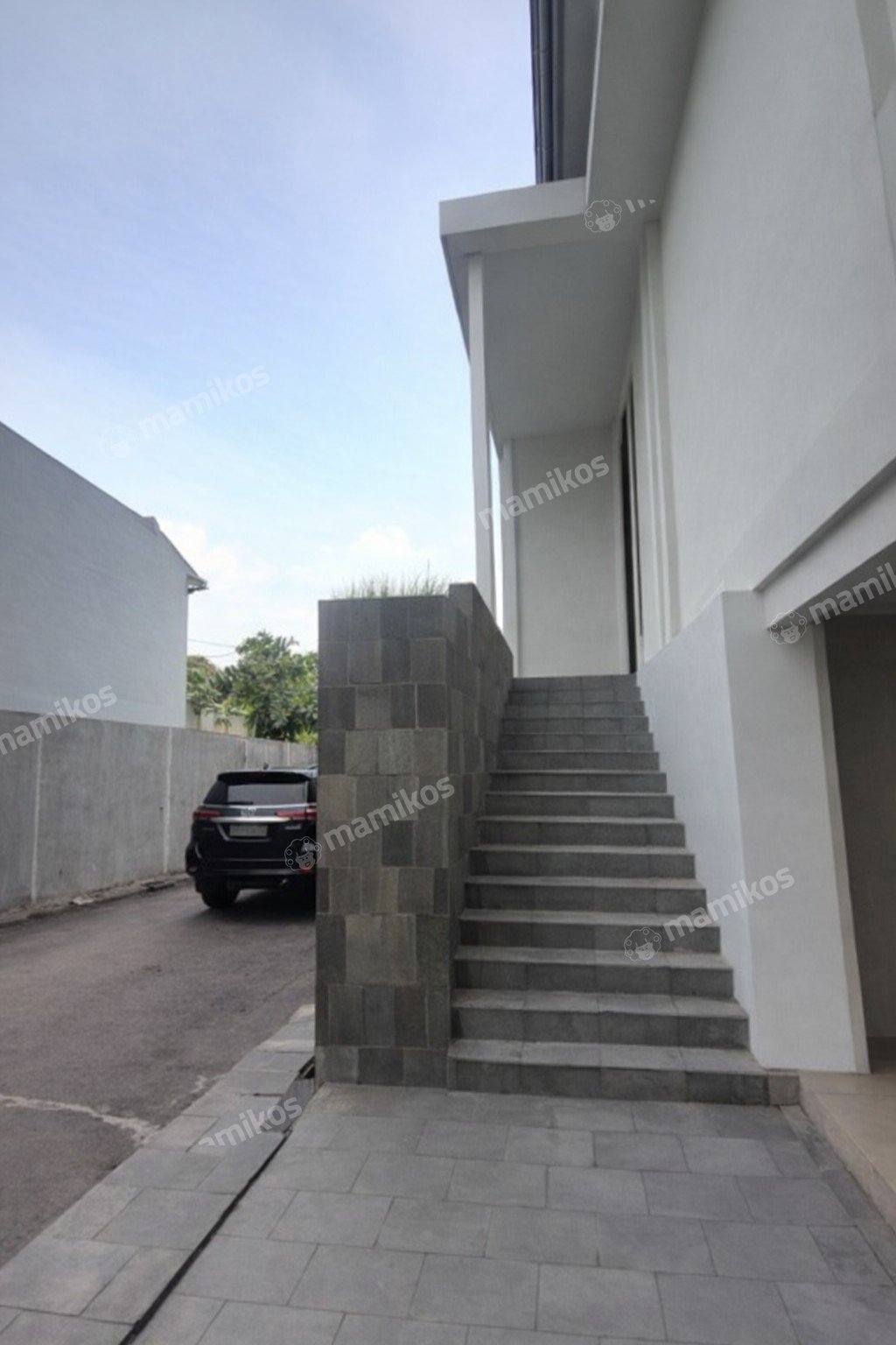 Rumah Sertifikat SHM 4 Kamar Tidur 4 Kamar Mandi Ampera Jakarta Selatan - Photo 3