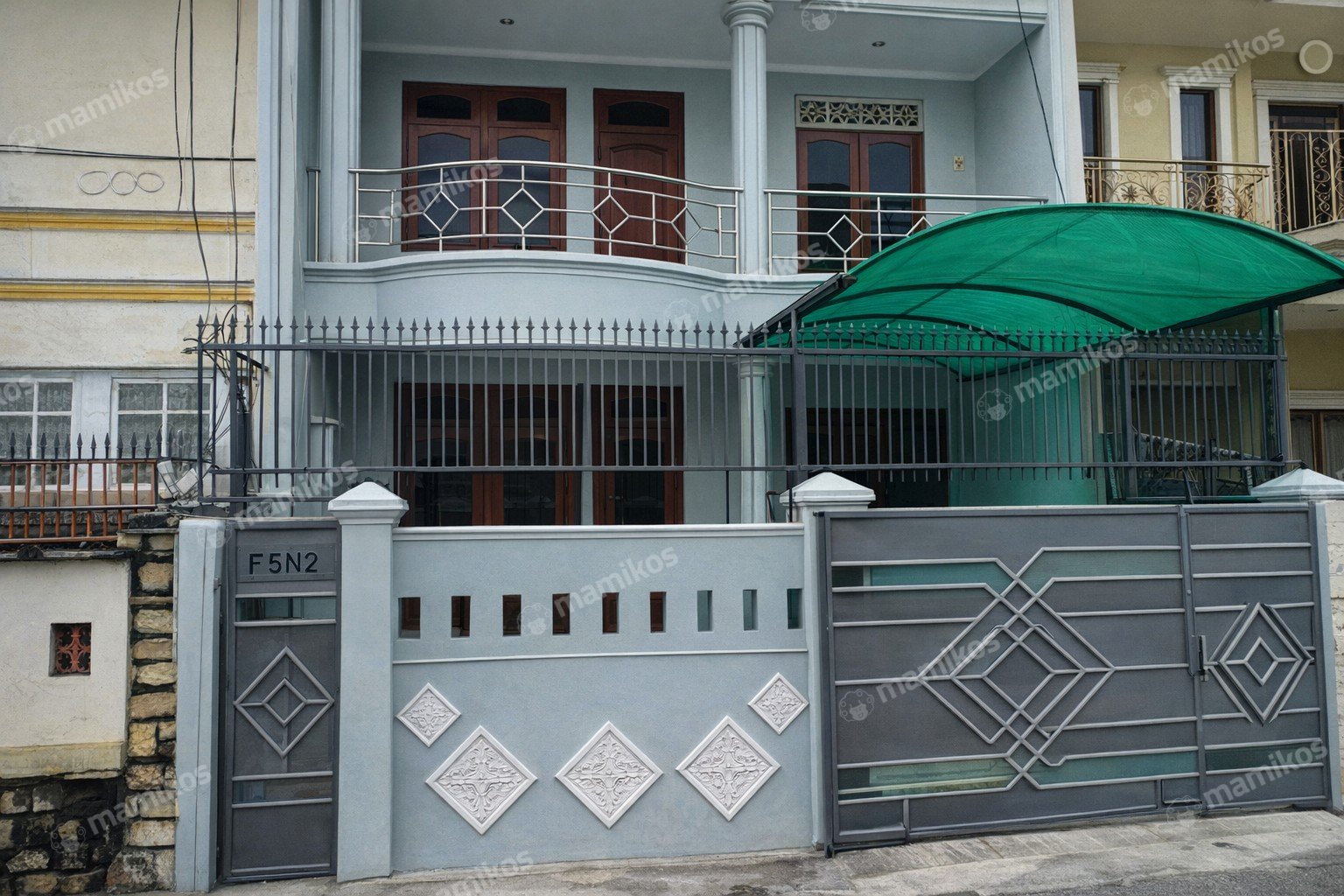Rumah Sertifikat SHM 4 Kamar Tidur 3 Kamar Mandi Taman Ratu Jakarta Barat